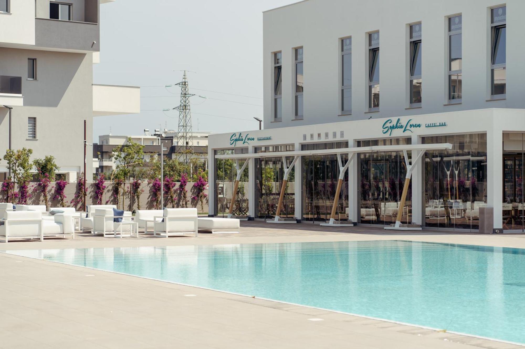 Green Park Penthouse Suite & Pool - Heated Pool - Бари Экстерьер фото